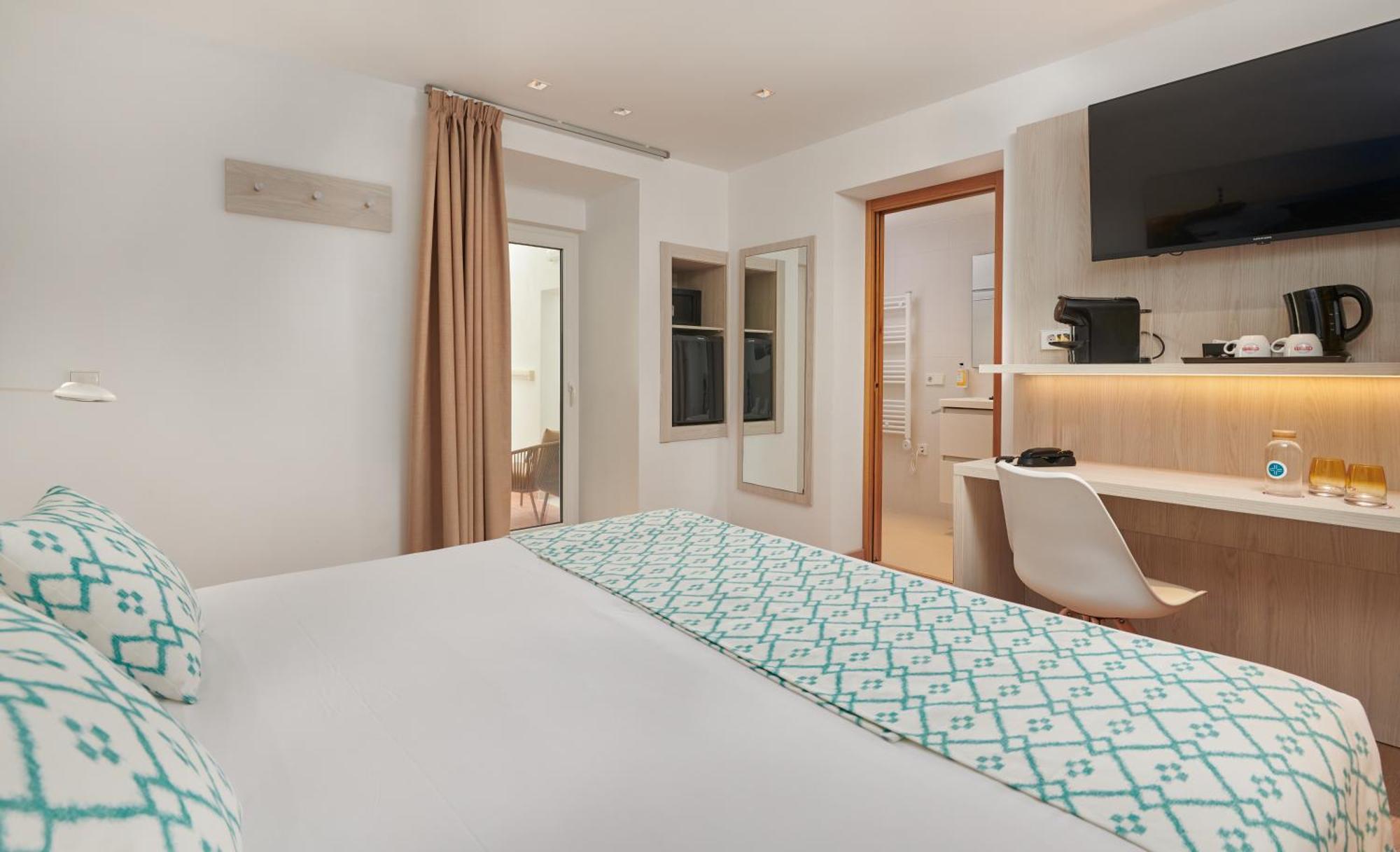 Hotel Colonial Colonia de Sant Jordi Exterior photo